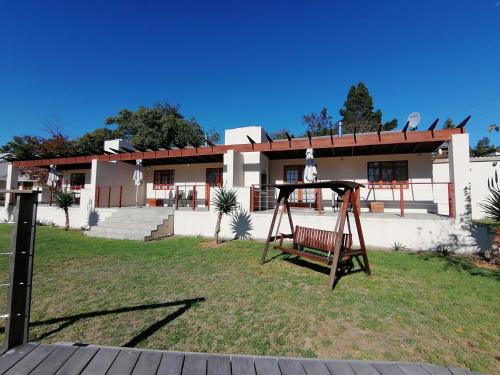 Το κτήριο όπου στεγάζεται  the country house