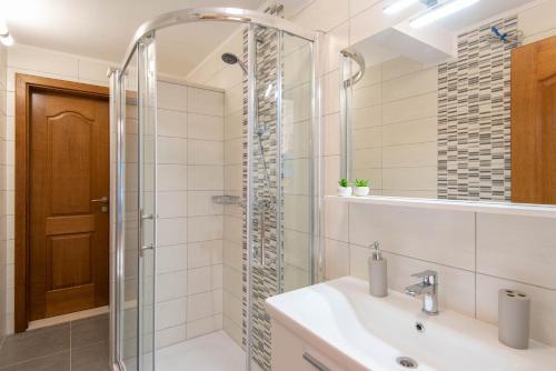 Kúpeľňa v ubytovaní Holiday Villa Mirce - Lovište