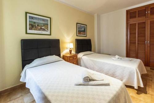 Fabulous apartment with beach views in Puerto Pollensa by Renthousing