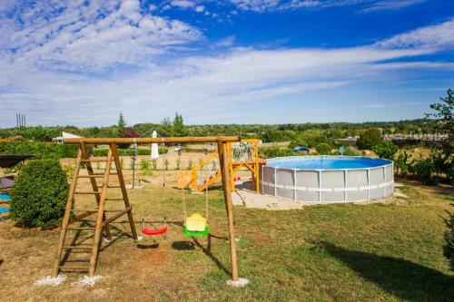 Πισίνα στο ή κοντά στο Holiday house Stara Vrata with a private pool