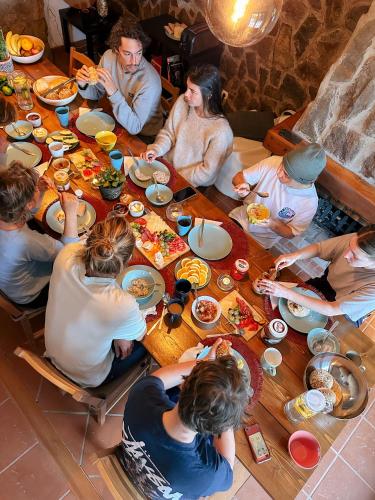 Galeriebild der Unterkunft The Far End Surf House - Surf & Yoga Holidays in Lourinhã