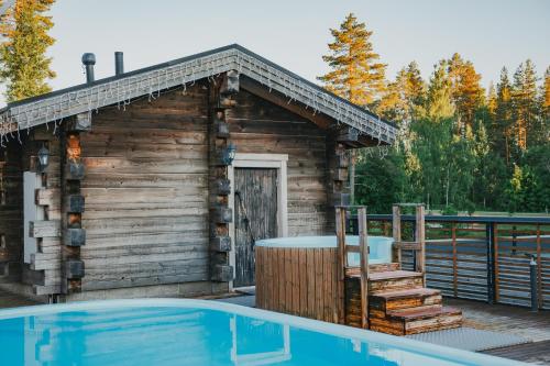 Bazén v ubytování Holiday Club Saimaan Rauha nebo v jeho okolí