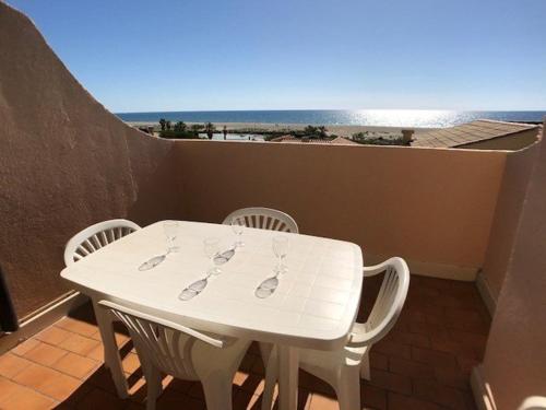 Photo de la galerie de l'établissement Villa T2 en Bord de Mer, 4 Pers., Parking, Proche Commerces - Port Leucate - FR-1-81-50, à Port-Leucate