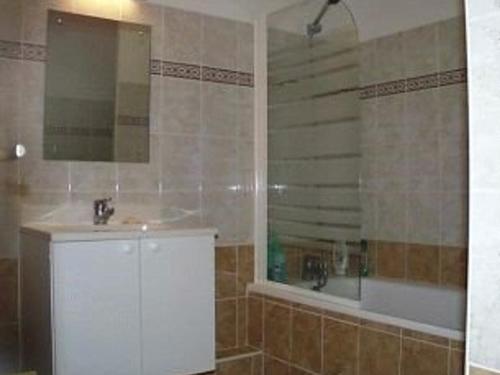 חדר רחצה ב-Villa Leucate, 4 pièces, 6 personnes - FR-1-81-146