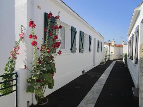 Maison calme proche centre-ville, 3 chambres, jardin, 1,2 km de la plage - Saint-Gilles-Croix-de-Vie - FR-1-224-338
