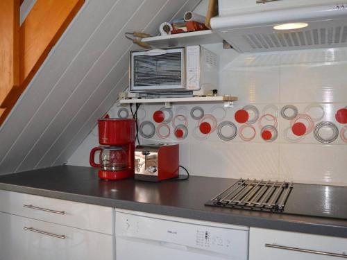 Photo de la galerie de l'établissement Pavillon à Narbonne Plage avec piscine, terrasse et climatisation – 6 couchages - FR-1-229B-467, à Narbonne