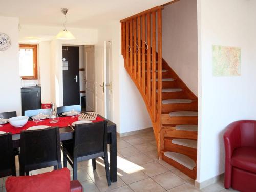 Chalet cosy 6 pers. avec piscine, sauna, hammam et balcon – Les Orres 1800 - FR-1-322-149
