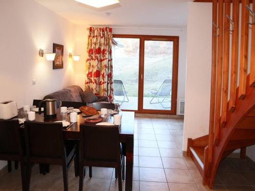 Chalet mitoyen avec piscine, sauna et hammam aux Orres 1800 - FR-1-322-108