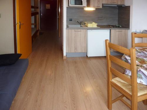 Studio cosy 4 personnes au pied des pistes avec terrasse - FR-1-322-177