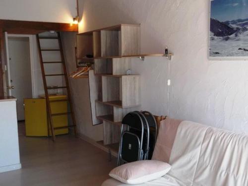 Appartement Orcières Merlette, 1 pièce, 6 personnes - FR-1-262-155にあるキッチンまたは簡易キッチン