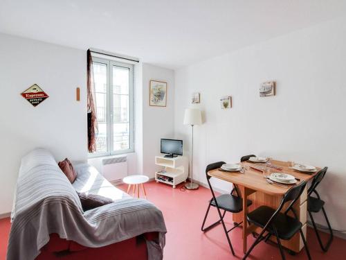 Appartement T2 avec coin nuit, face télécabine, 4 pers, plein centre, Cauterets - FR-1-401-7