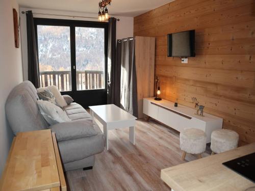 Studio rénové pour 2 pers, cœur de station, accès pistes, balcon sud - FR-1-322-307