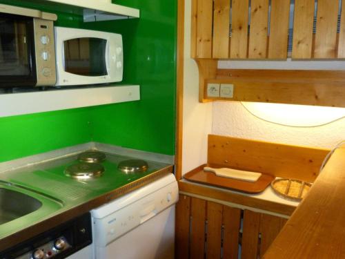 Duplex 2 pièces pour 5 pers. proche des pistes – Charmettoger Arc 1800 - FR-1-411-221