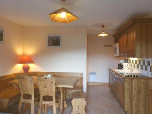 Appartement cosy 3 pièces pour 4 personnes à Méribel Village, proche des pistes et commerces - FR-1-411-256