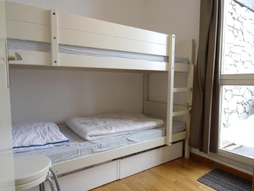 Photo de la galerie de l'établissement Confortable 2 pièces ensoleillé au pied des pistes avec balcon - FR-1-411-527, à Landry