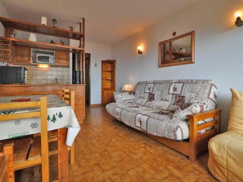 Appartement Montvalezan-La Rosière, 2 pièces, 5 personnes - FR-1-398-565にあるシーティングエリア