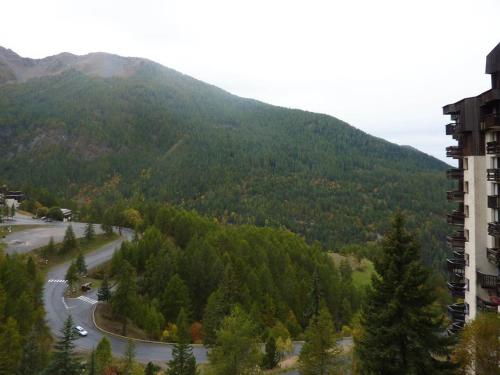Studio 4 pers, au pied des pistes, centre station Les Orres 1650 - FR-1-322-335