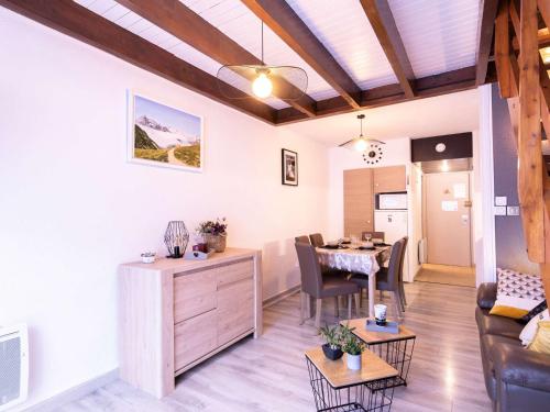 Photo de la galerie de l'établissement Duplex 6 pers, proche téléphérique, St-Lary village, 3 Diamants - FR-1-296-272, à Saint-Lary-Soulan