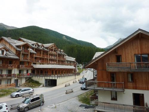 Charmant 2 pièces pour 6 avec piscine, jacuzzi et sauna - Les Orres - FR-1-322-373