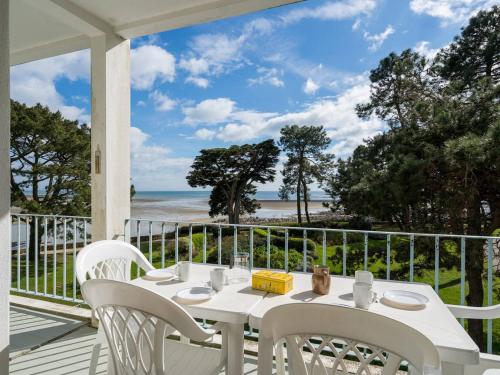 Carnac - Appart 3 pièces + coin couchage, 78m², accès direct plage, animaux admis, parking couvert - FR-1-477-88