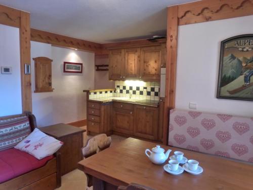 Appartement 3 pièces à Méribel Village avec piscine, 4 personnes - FR-1-411-618