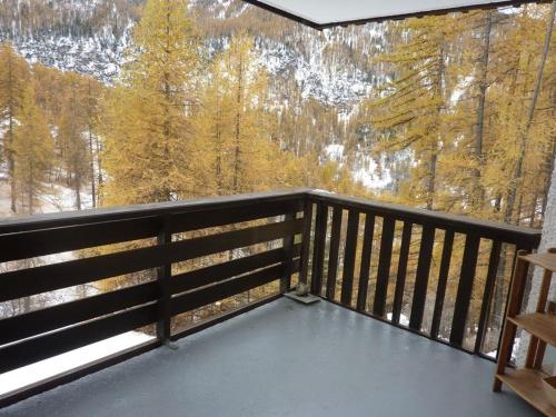Studio cosy 4 pers, balcon sud, accès rapide aux pistes, équipements complets (LV, LL), box à skis - FR-1-322-389