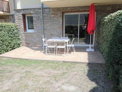 Photo de la galerie de l'établissement Appartement T2 avec Jardin - 6 Couchages, 3 Étoiles, Parking, WiFi - Saint-Lary-Soulan - FR-1-457-224, à Saint-Lary-Soulan