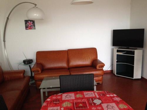 Appartement T3 climatisé avec 6 couchages, terrasse et parking à 300m des commerces