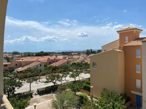 Photo de la galerie de l'établissement Appartement T2 Mezzanine à 5 min de la Plage – 5 couchages, Parking, Port Leucate - FR-1-81-546, à Port-Leucate