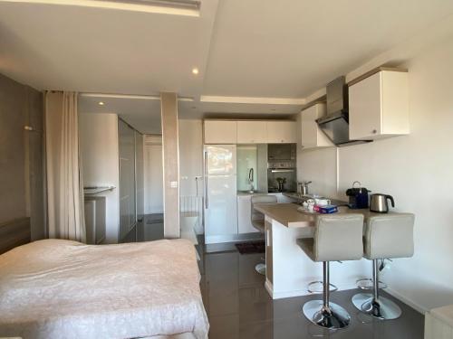T1 Eden Golfe avec parking, piscine et climatisation