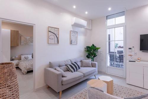 Luxury Apt With Large Terrace On Famous Rue D'antibes! - Pasteur Apt by Halldis