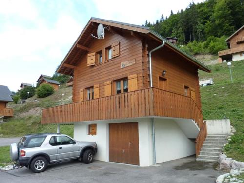 Chalet 3 étoiles avec grande terrasse, garage et accès aux randonnées - FR-1-573-52