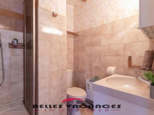 Koupelna v ubytování Appartement 8 personnes à Saint Lary Village, proche téléphérique - FR-1-296-314
