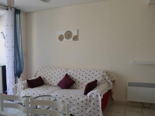 Photo de la galerie de l'établissement Appartement climatisé 3 pièces avec loggia, parking et parc collectif, à 400m de la plage - FR-1-225D-111, à Saint-Cyprien