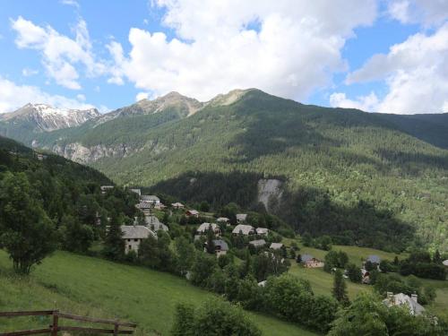 Grand studio 5 personnes avec balcon, parking, proche station - FR-1-322-435