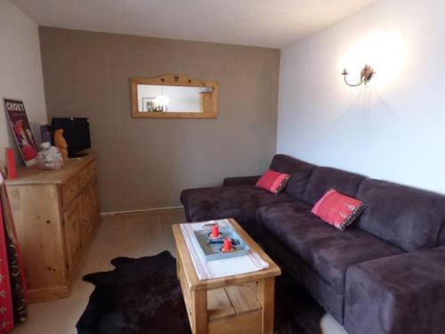 Charmant T2 + coin montagne, idéal familles, proche pistes et commerces - Garage, balcon, 6 pers. - FR-1-458-142