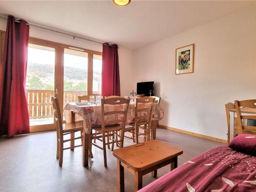 Appartement 8 pers avec balcon, proche commerces et pistes, casier à ski - FR-1-525-199