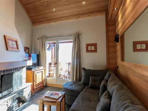 Chalet Triplex 75m² Val Thorens - 2 Chambres, 1 Cabine, Cheminée, WiFi, Proche Pistes et Commerces - FR-1-637-11