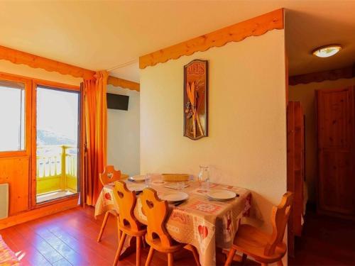 Charmant Appartement Rénové - 4 Pers, Balcon Sud, Cœur de Val Thorens, Accès Pistes et Commerces