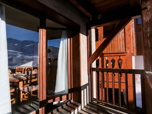 Chalet Triplex 75m² Val Thorens - 2 Chambres, 1 Cabine, Cheminée, WiFi, Proche Pistes et Commerces - FR-1-637-11