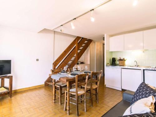 Duplex 6 personnes, quartier thermal Saint-Lary, proche télécabine, calme, Pyrénées - FR-1-296-377