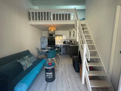 Photo de la galerie de l'établissement Maison climatisée rénovée, terrasse, 600m Port et 200m plage, parking privé - FR-1-225D-140, à Saint-Cyprien