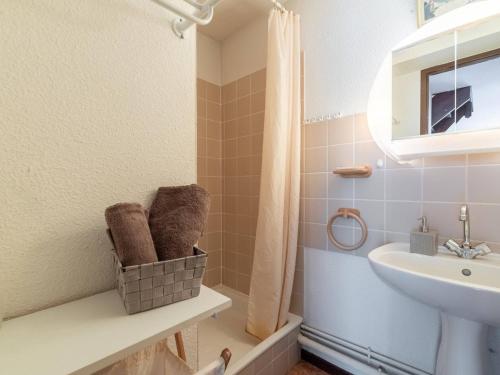 Ванна кімната в Appartement Vielle-Aure, 4 pièces, 8 personnes - FR-1-296-313