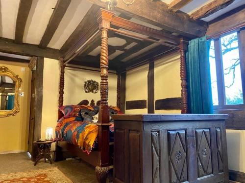 Кровать или кровати в номере The Vauld, 2 x double bedroom suite with kitchenette
