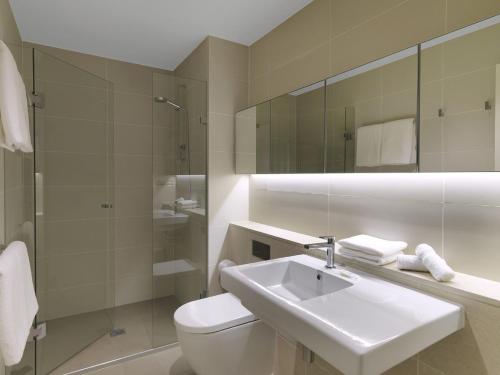 Koupelna v ubytování Wyndham Hotel Melbourne