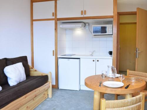 Studio cosy à Meribel, aux pieds des pistes, proche des commerces et restaurants, pour 2 personnes