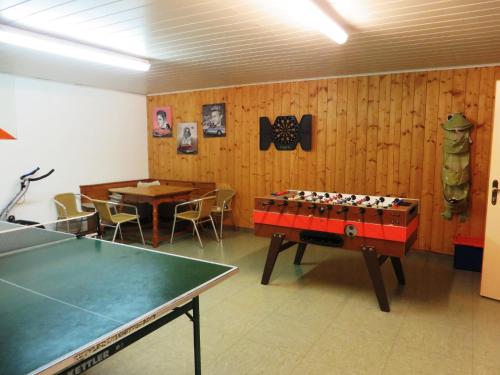 Stolný tenis v ubytovaní Gästehaus Gschwandtner alebo v jeho okolí