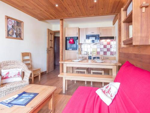 Photo de la galerie de l'établissement Charmant Appartement 6 Pers à Montgenèvre avec Parking et Balcon - FR-1-330D-68, à Montgenèvre