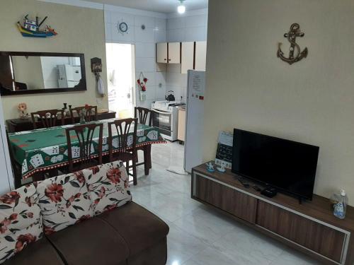 Televisyen dan/atau pusat hiburan di Casa do Guina Itapoá SC