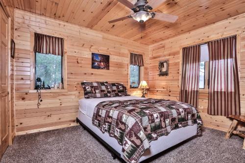 Ένα ή περισσότερα κρεβάτια σε δωμάτιο στο Shady Lane Lodge